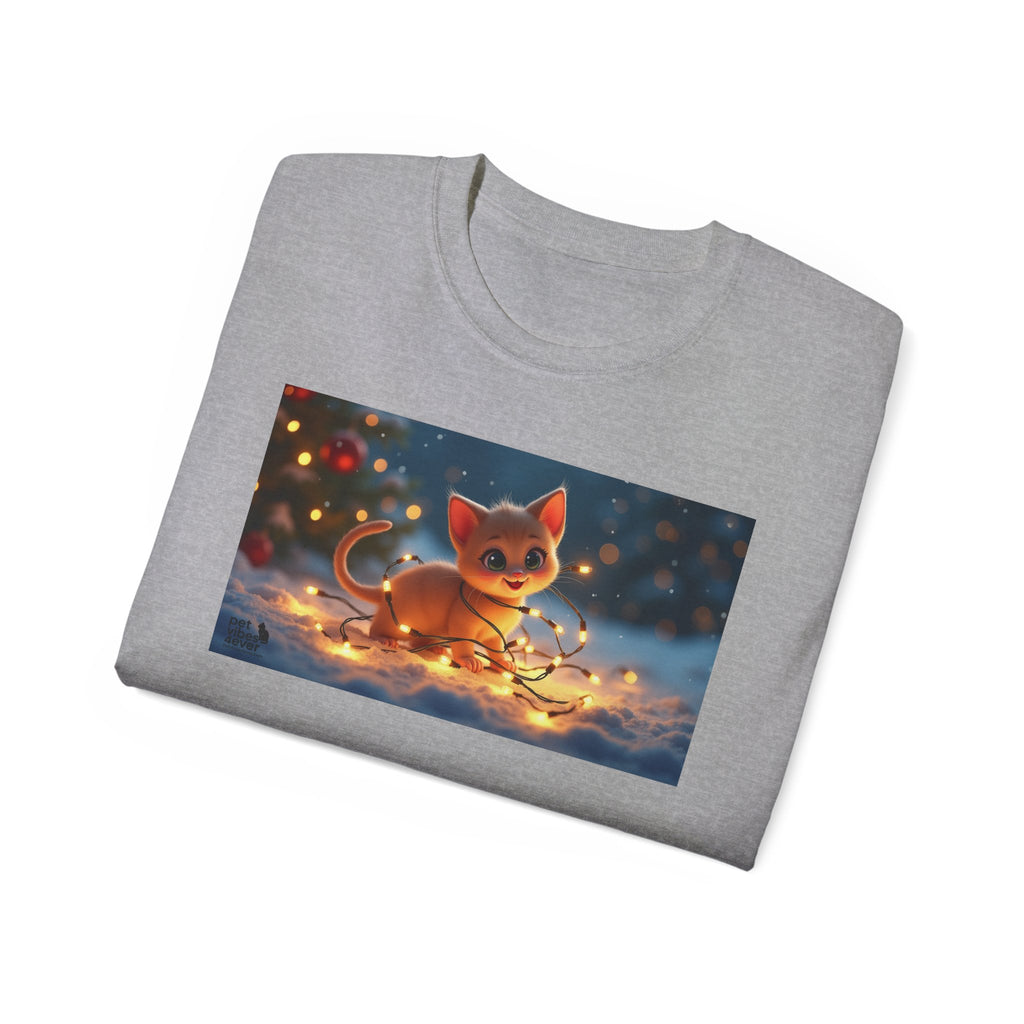 Cute Cat Christmas Tee, Cozy Unisex Cotton Shirt for Cat Lovers, Holiday Gift, Casual Wear, Festive Apparel