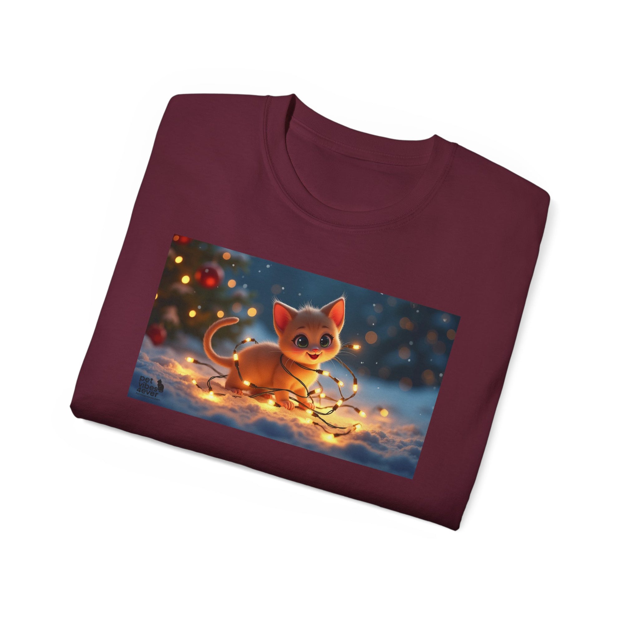 Cute Cat Christmas Tee, Cozy Unisex Cotton Shirt for Cat Lovers, Holiday Gift, Casual Wear, Festive Apparel