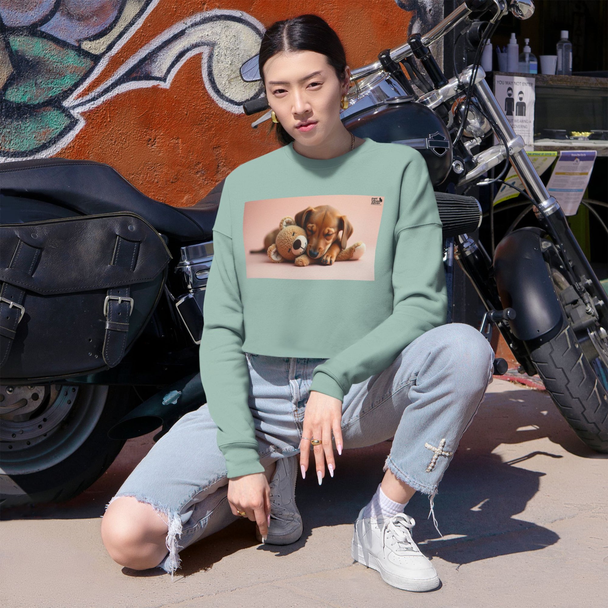Cute Puppy & Teddy Bear Cropped Sweatshirt, Cozy Animal Sweatshirt, Dog Lover Gift, Pet Themed Top, Comfortable Casual Wear