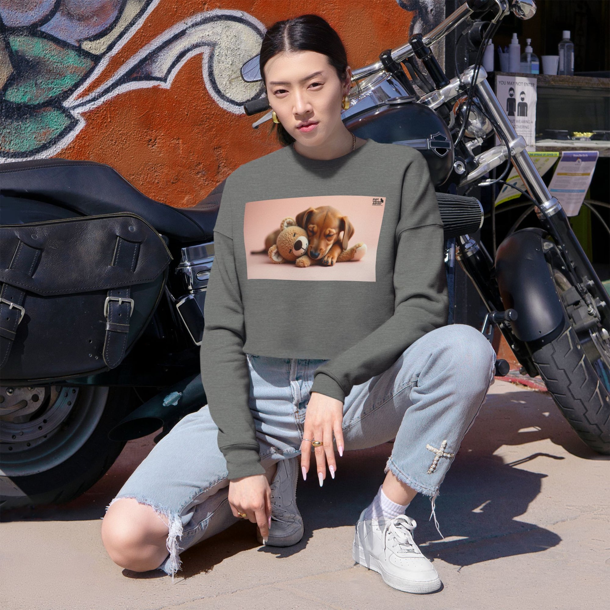 Cute Puppy & Teddy Bear Cropped Sweatshirt, Cozy Animal Sweatshirt, Dog Lover Gift, Pet Themed Top, Comfortable Casual Wear