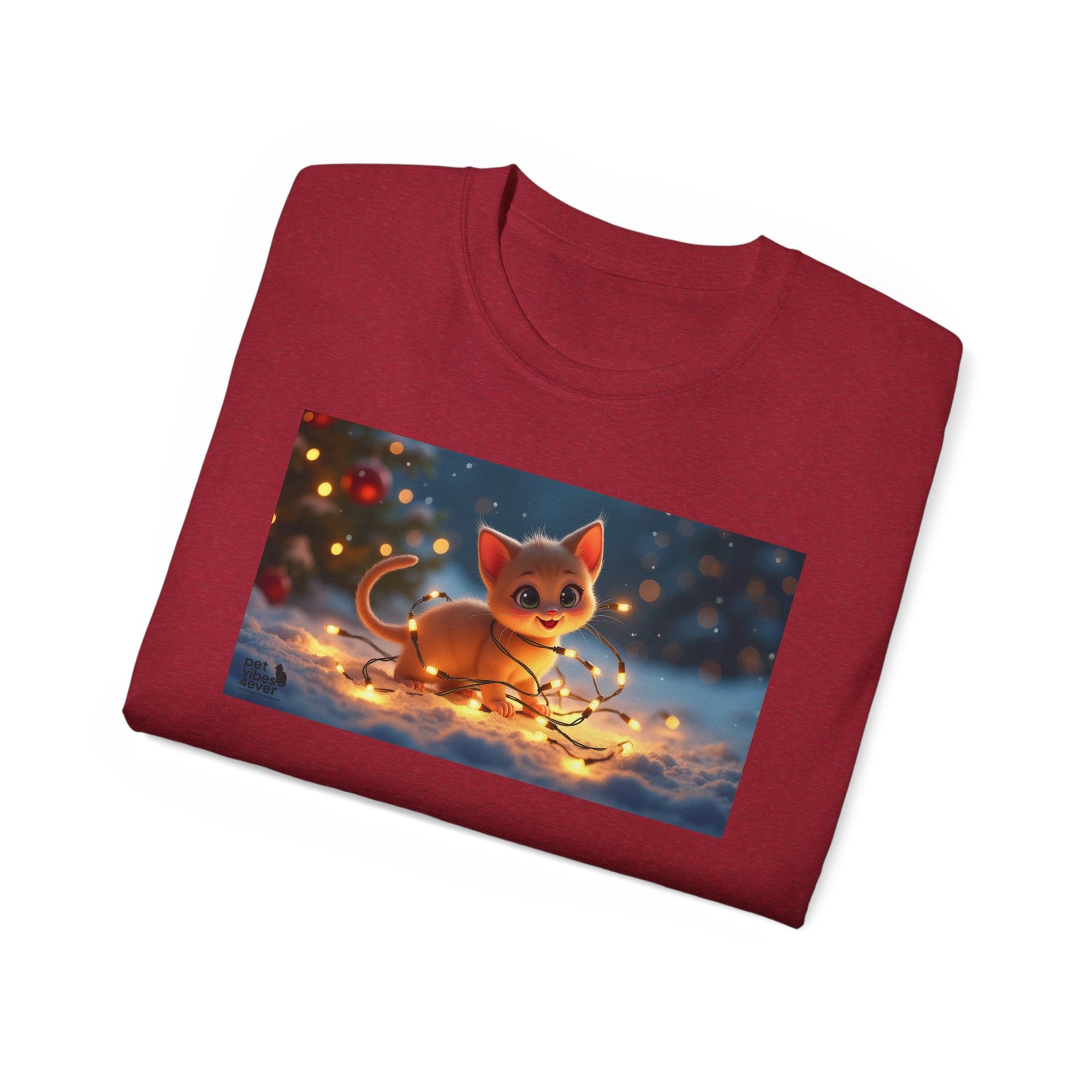 Cute Cat Christmas Tee, Cozy Unisex Cotton Shirt for Cat Lovers, Holiday Gift, Casual Wear, Festive Apparel