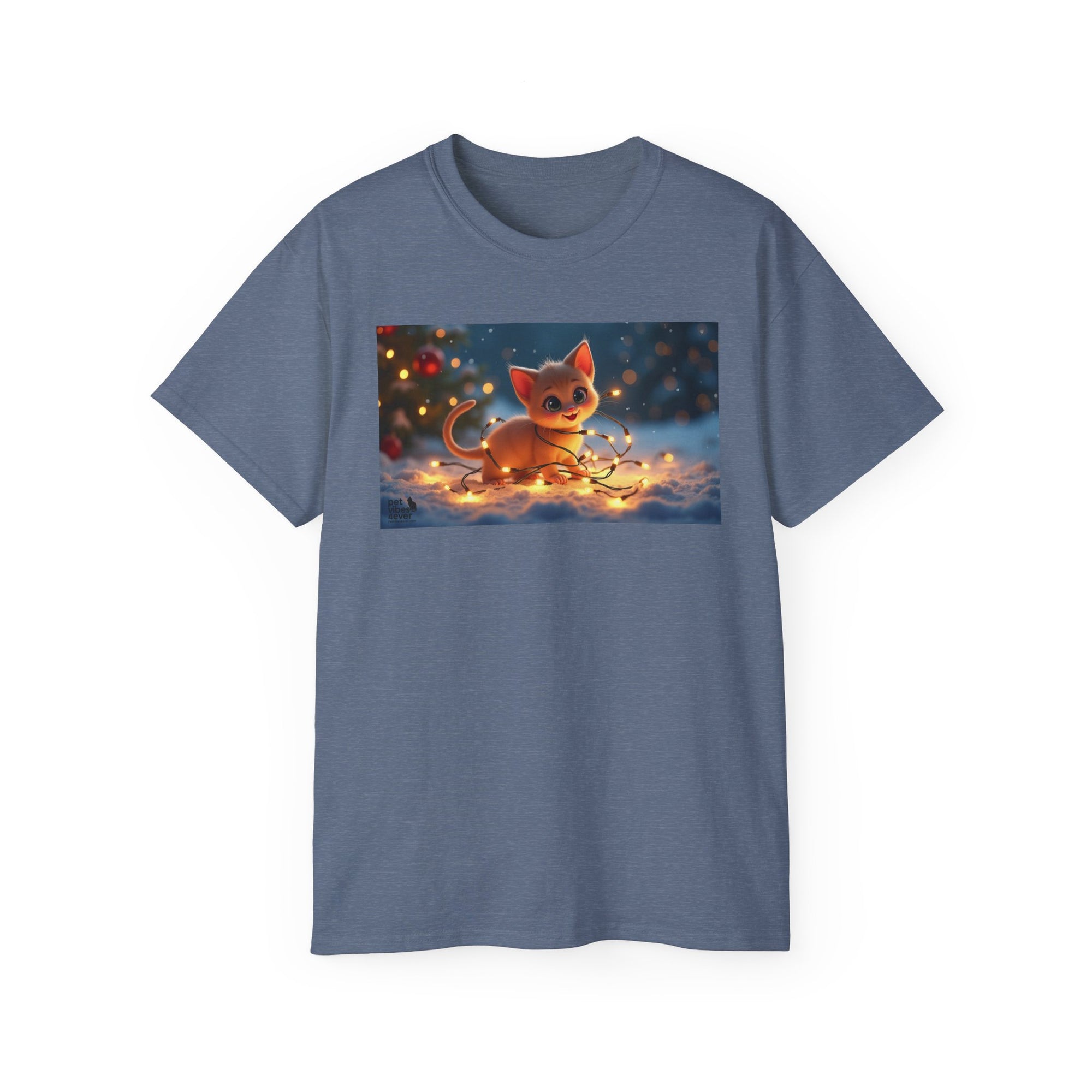 Cute Cat Christmas Tee, Cozy Unisex Cotton Shirt for Cat Lovers, Holiday Gift, Casual Wear, Festive Apparel
