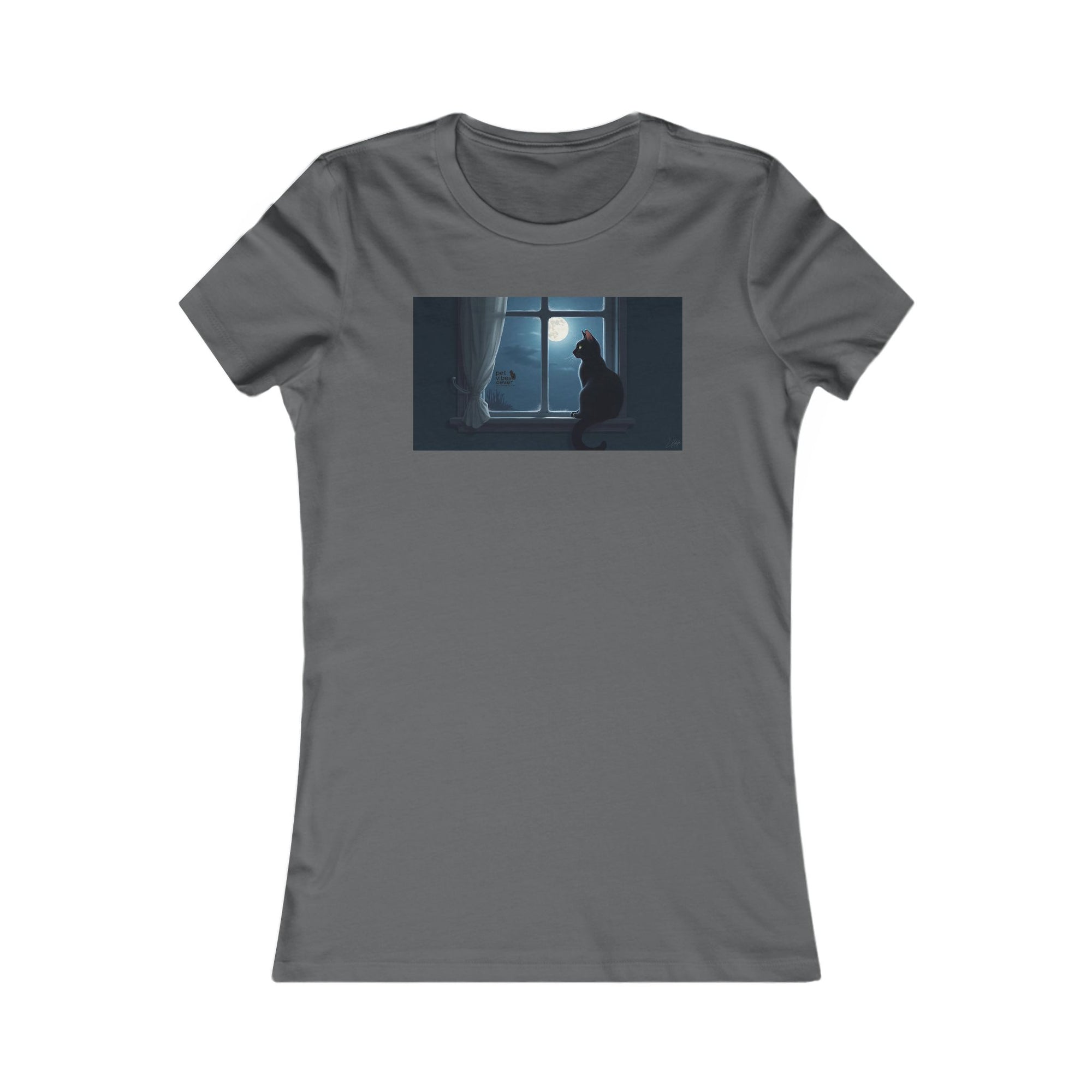 Dreamy Cat Tee - Cozy Women's T-Shirt, Cat Lover Gift, Minimalist Art, Casual Weekend Wear, Gift for Her