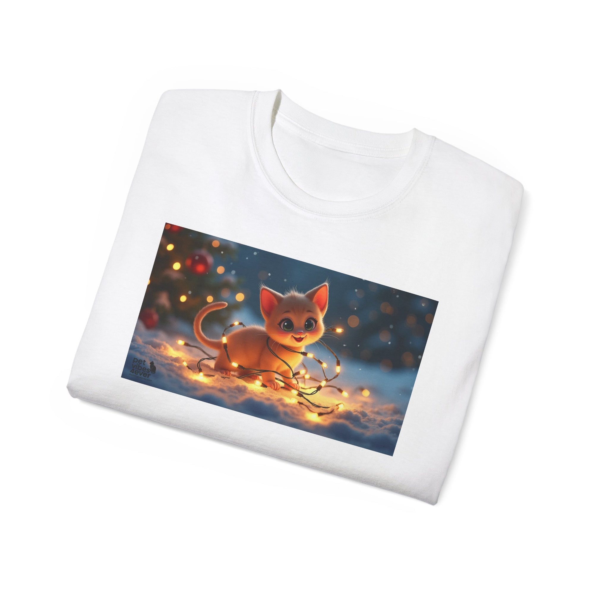 Cute Cat Christmas Tee, Cozy Unisex Cotton Shirt for Cat Lovers, Holiday Gift, Casual Wear, Festive Apparel